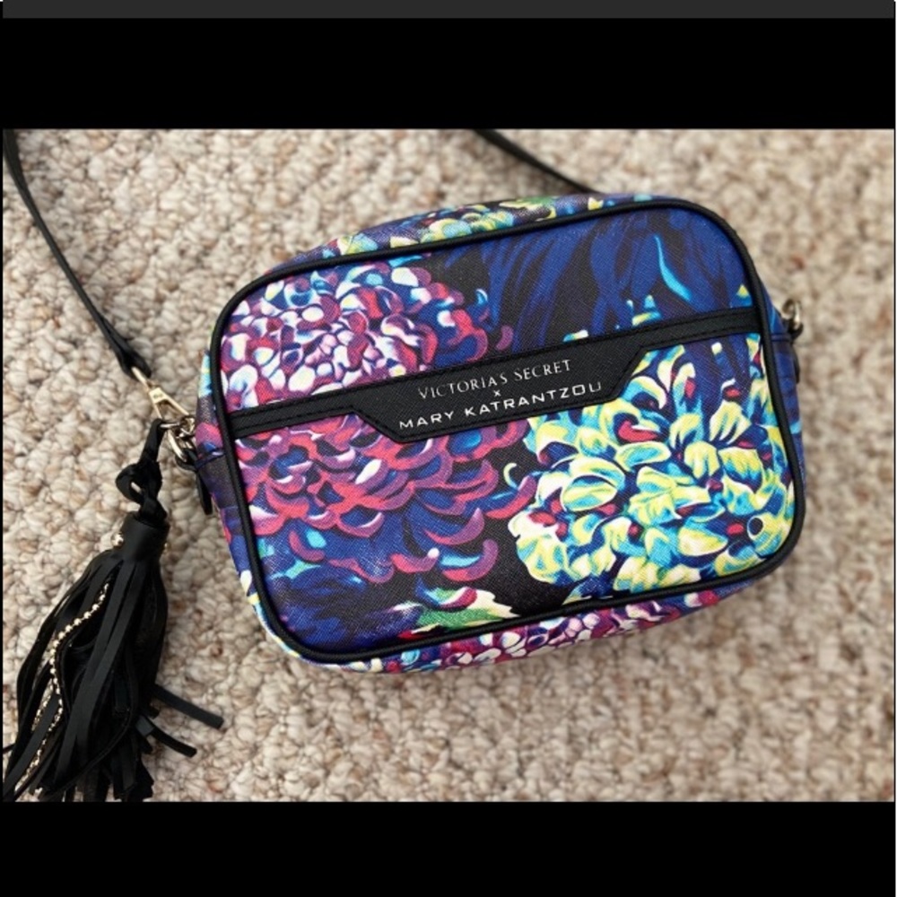 Victoria Secret’s crossbody bag